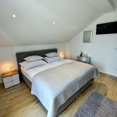 Cambi Lux Apartment Otok  Buitenkant foto
