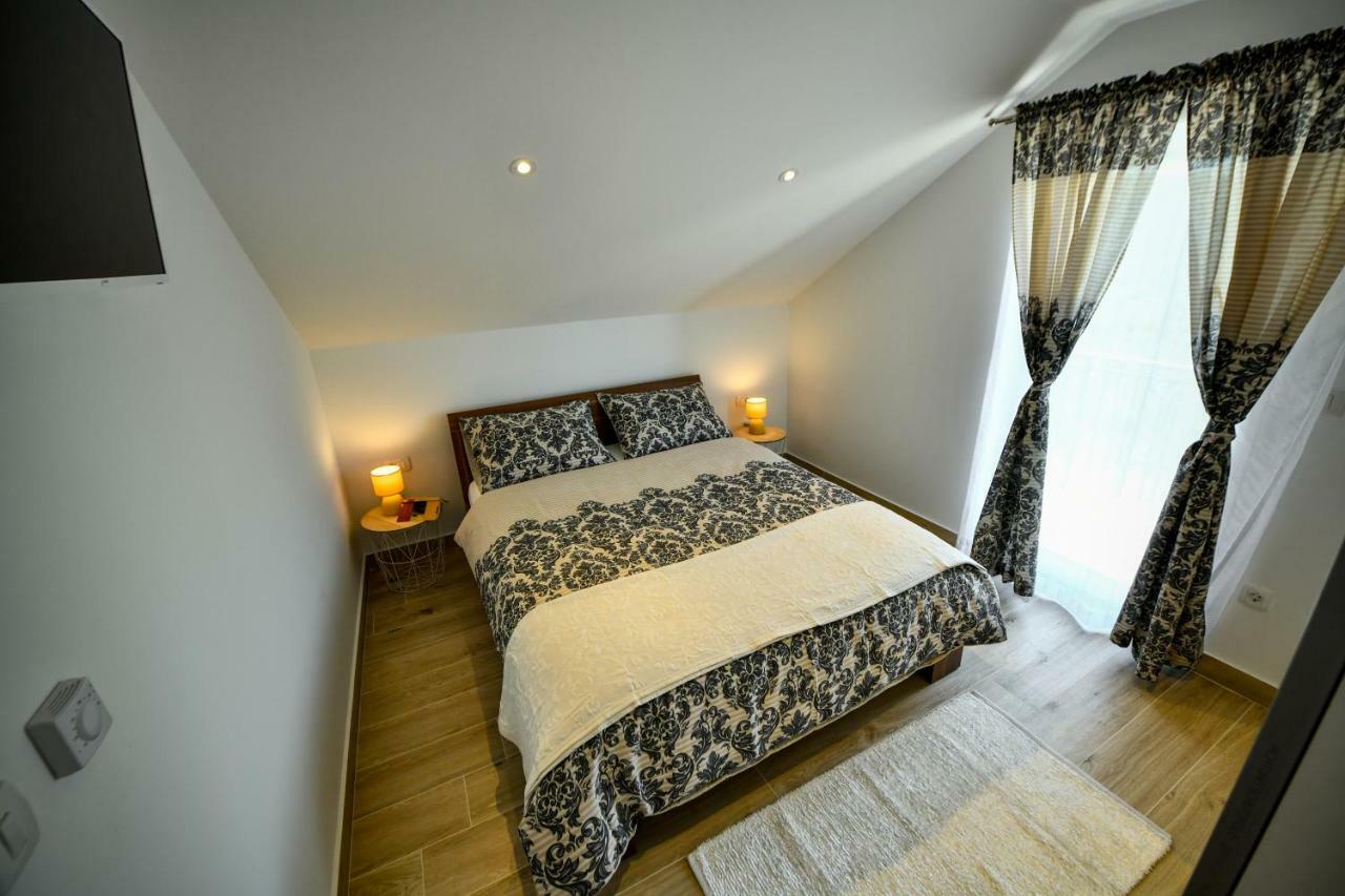 Cambi Lux Apartment Otok  Buitenkant foto