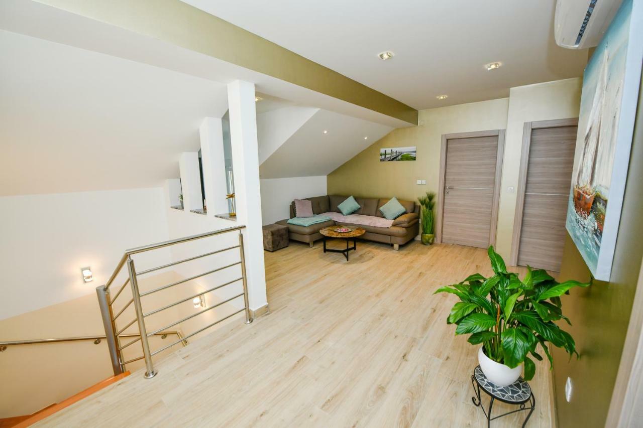 Cambi Lux Apartment Otok  Buitenkant foto