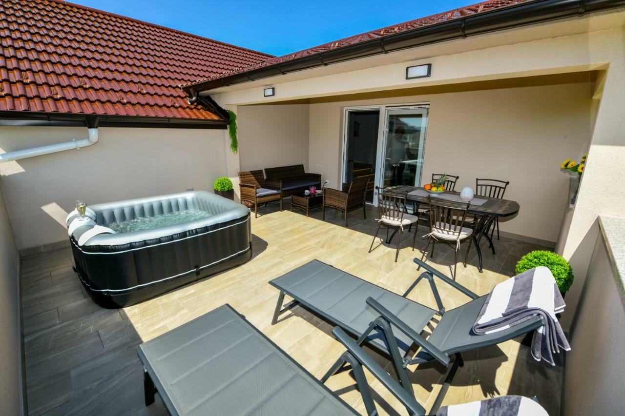 Cambi Lux Apartment Otok  Buitenkant foto