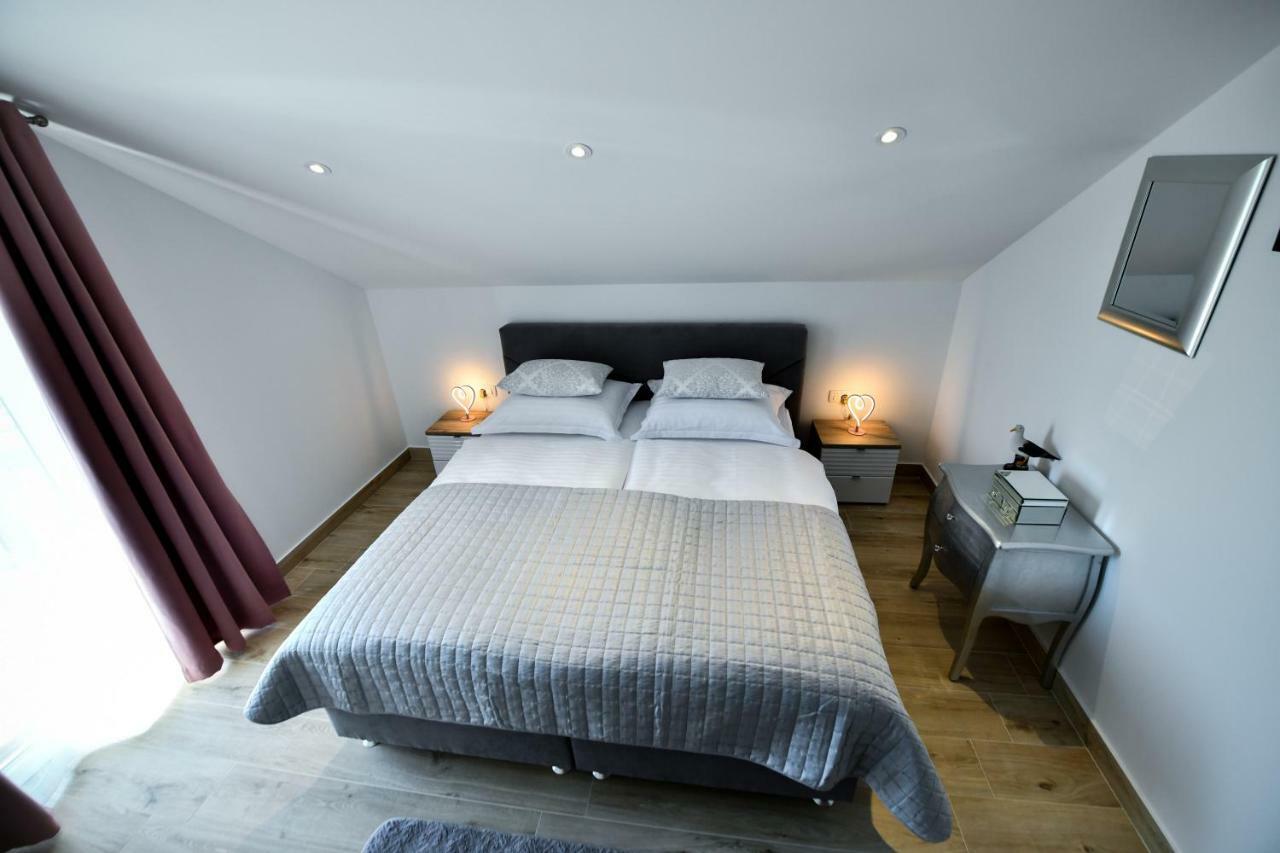 Cambi Lux Apartment Otok  Buitenkant foto