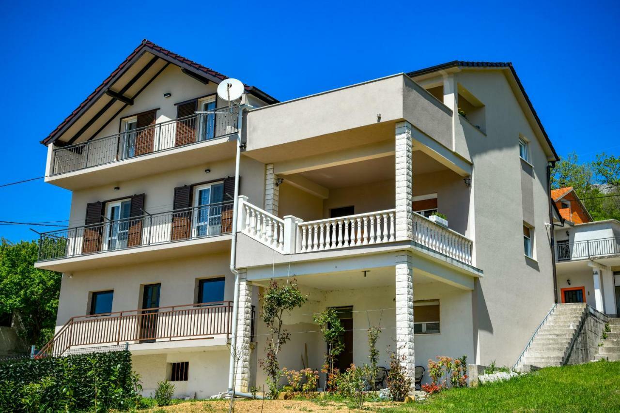Cambi Lux Apartment Otok  Buitenkant foto