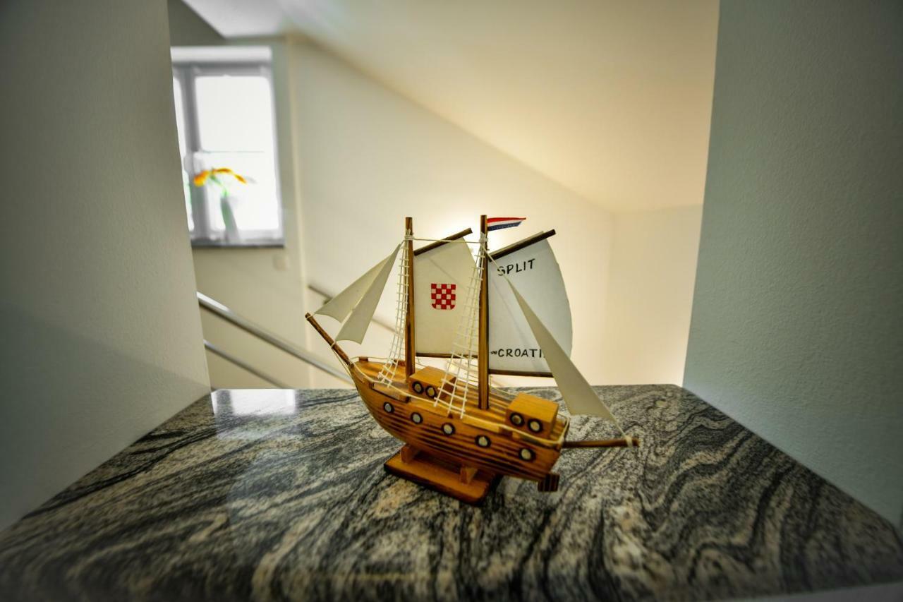 Cambi Lux Apartment Otok  Buitenkant foto